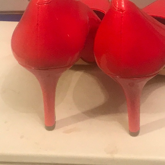 BC B. Generations heels red size 81/2 - Picture 2 of 5
